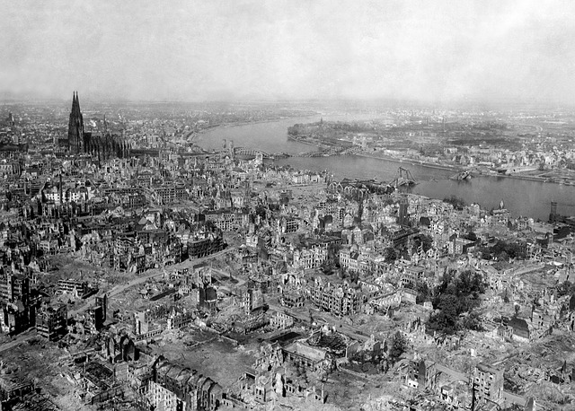 město po bombardování